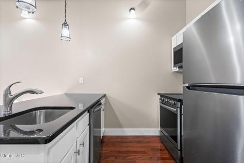 521 Warren Street Albany NY 12208
