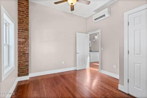 521 Warren Street Albany NY 12208