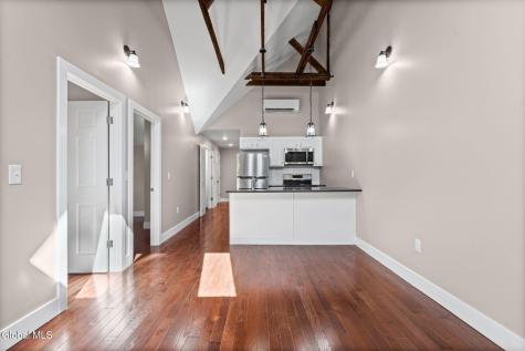 521 Warren Street Albany NY 12208