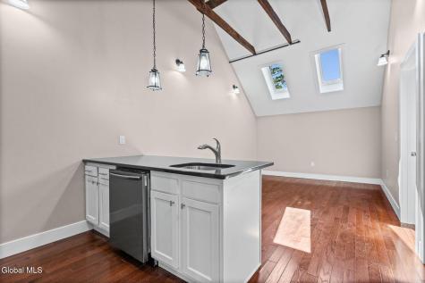 521 Warren Street Albany NY 12208