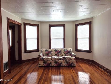 1273 Parkwood Boulevard Schenectady NY 12308