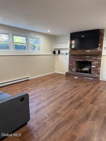 21 Patricia Lane Saratoga Springs NY 12866