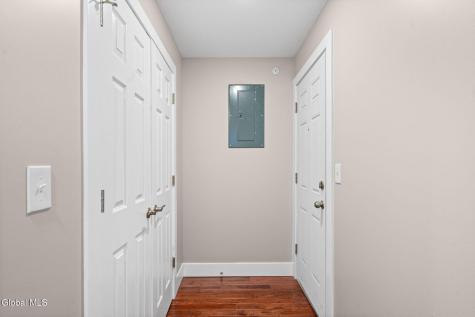 521 Warren Street Albany NY 12208