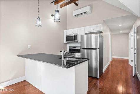 521 Warren Street Albany NY 12208
