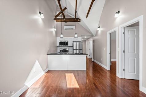 521 Warren Street Albany NY 12208