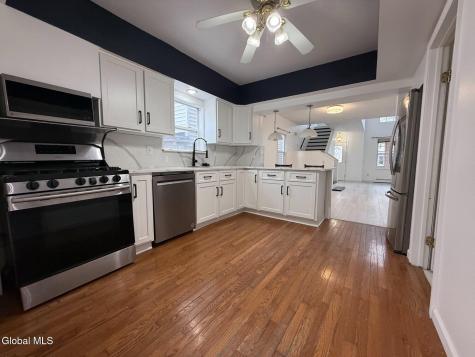 27 Mcelwain Avenue Cohoes NY 12047