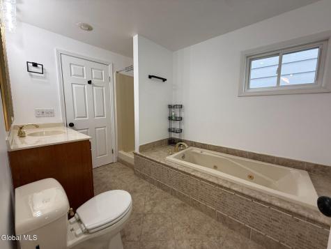 27 Mcelwain Avenue Cohoes NY 12047