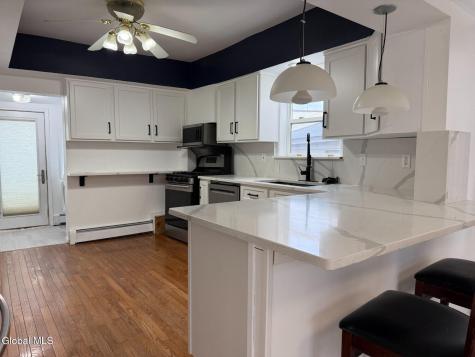 27 Mcelwain Avenue Cohoes NY 12047