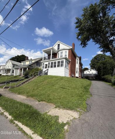 26 Kinloch Avenue Troy NY 12180