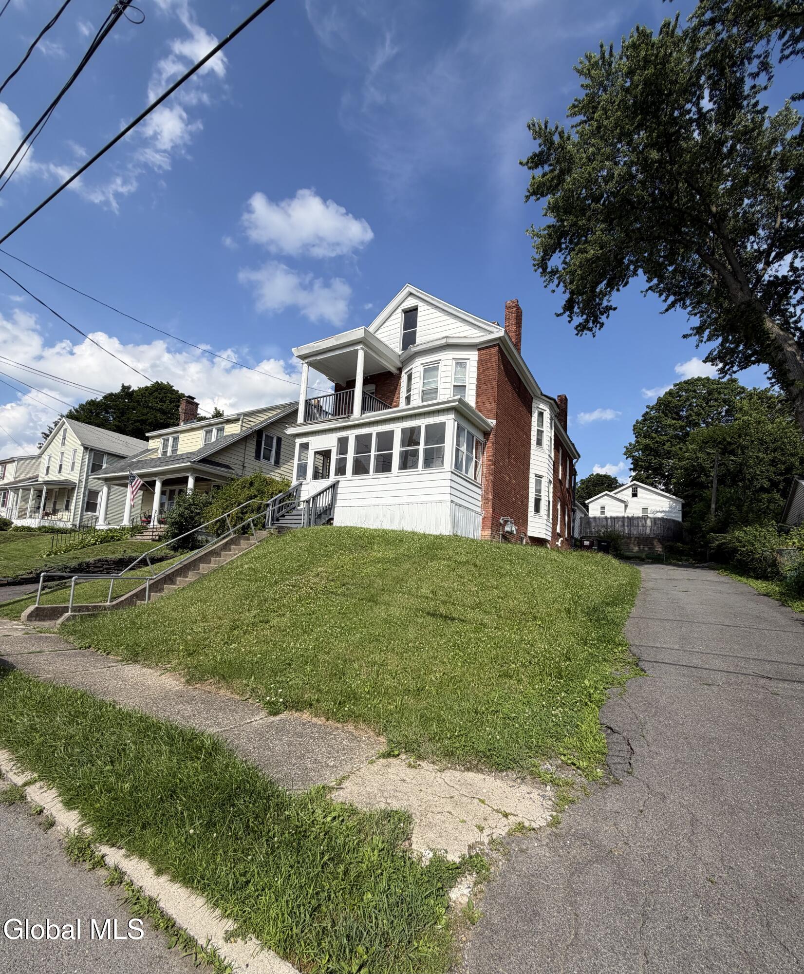26 Kinloch Avenue Troy NY 12180