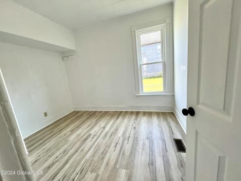 39 1/2 Milton Avenue Amsterdam NY 12010