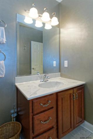 108 Vly Pointe Drive Niskayuna NY 12309