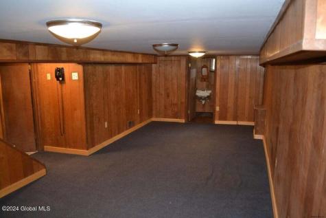 42 Oakwood Drive Colonie NY 12205