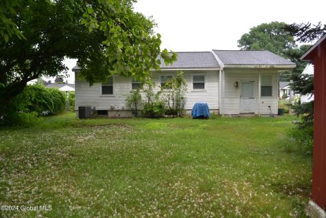 42 Oakwood Drive Colonie NY 12205