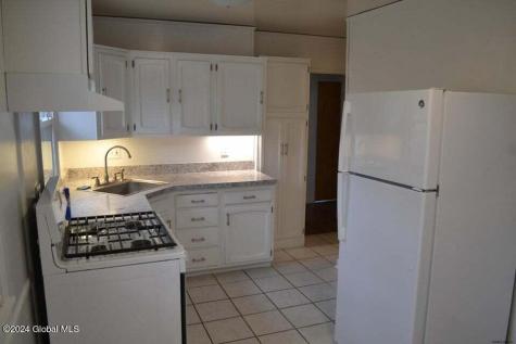 42 Oakwood Drive Colonie NY 12205