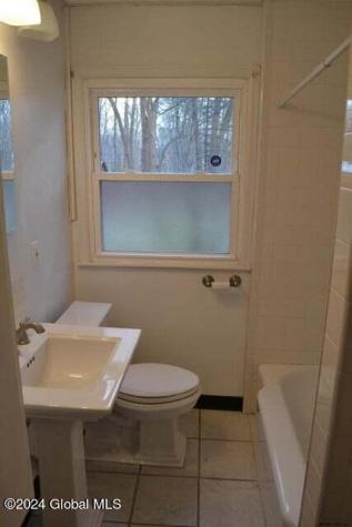 42 Oakwood Drive Colonie NY 12205