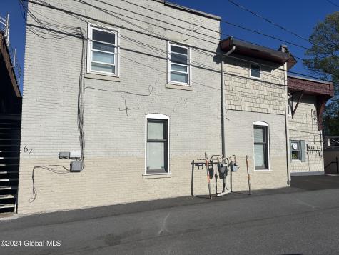 67 Long Alley Saratoga Springs NY 12866