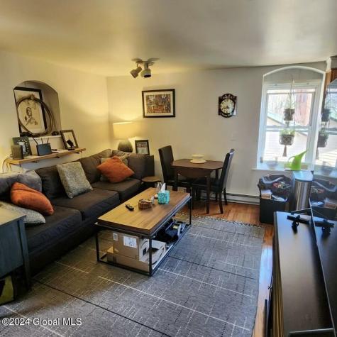 67 Long Alley Saratoga Springs NY 12866