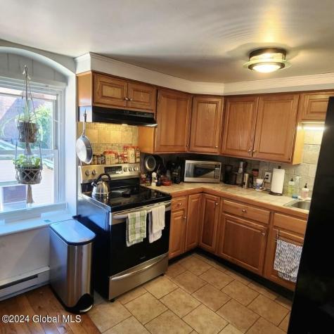 67 Long Alley Saratoga Springs NY 12866