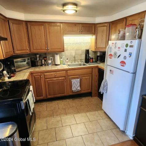 67 Long Alley Saratoga Springs NY 12866