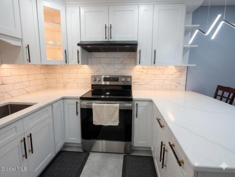 1747 Oneida Street Schenectady NY 12308