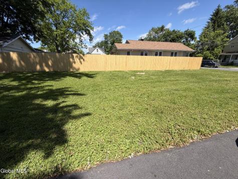 1747 Oneida Street Schenectady NY 12308