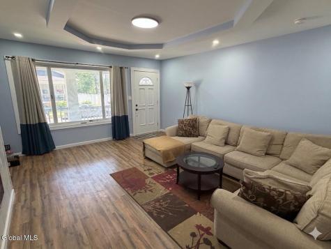 1747 Oneida Street Schenectady NY 12308