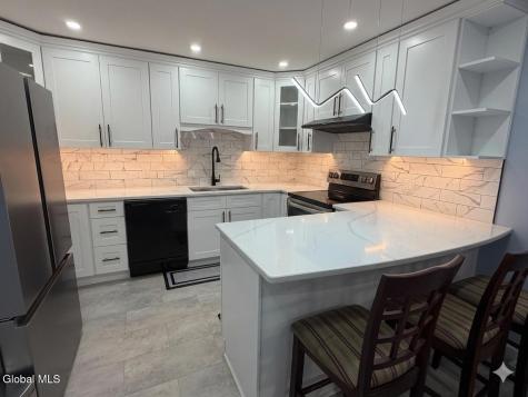 1747 Oneida Street Schenectady NY 12308