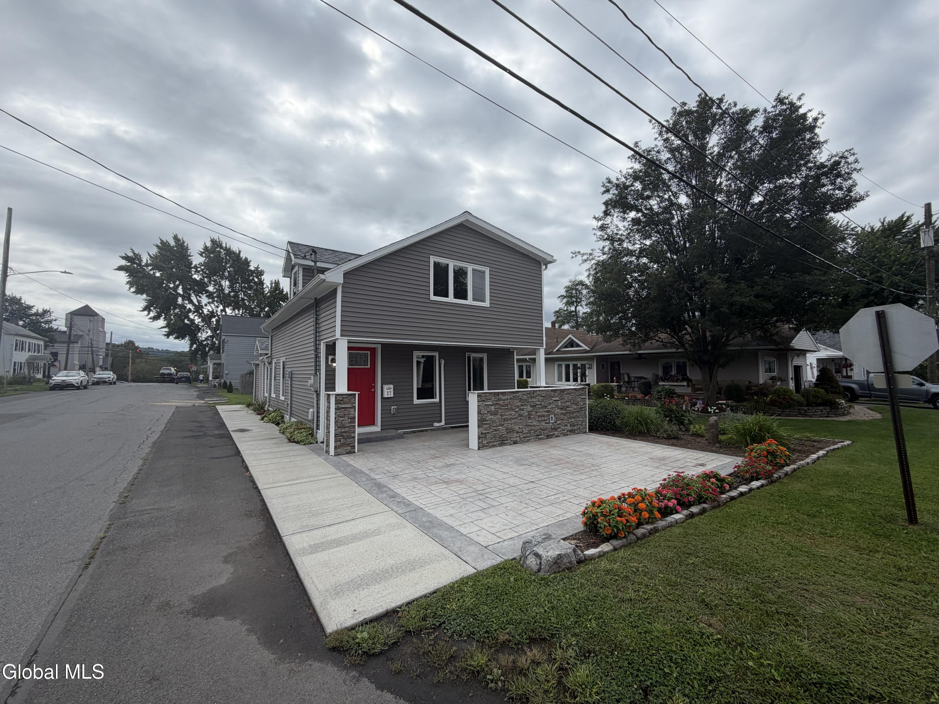 27 7th Street Waterford NY 12188