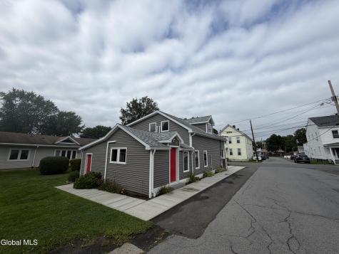 27 7th Street Waterford NY 12188