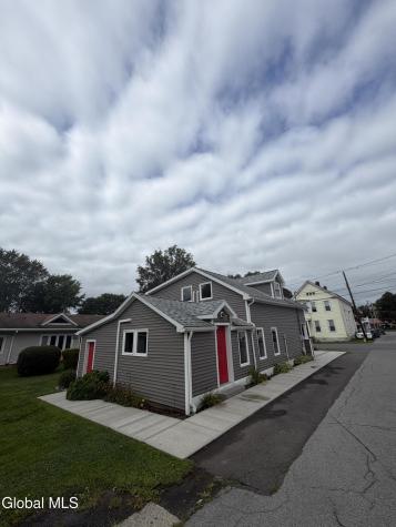 27 7th Street Waterford NY 12188