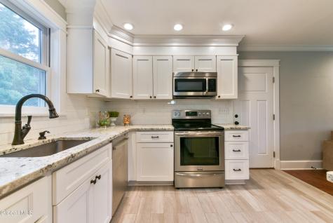434 Burgoyne Road Saratoga Springs NY 12866
