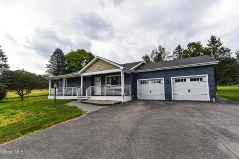 434 Burgoyne Road Saratoga Springs NY 12866