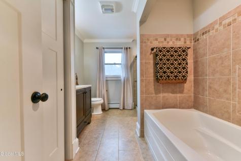 434 Burgoyne Road Saratoga Springs NY 12866