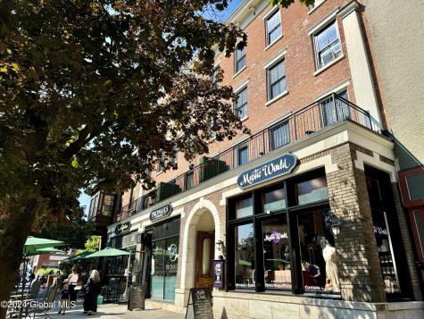 423 Broadway Saratoga Springs NY 12866