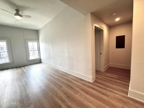 423 Broadway Saratoga Springs NY 12866