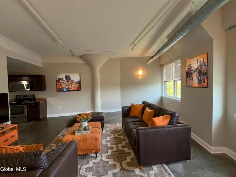 733 Broadway Albany NY 12207