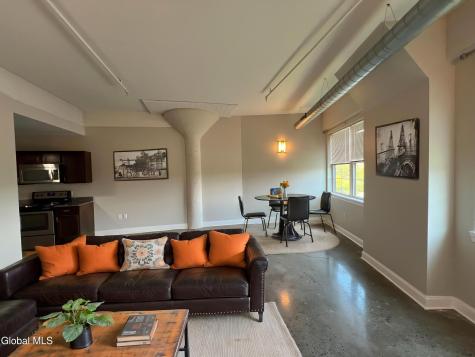 733 Broadway Albany NY 12207