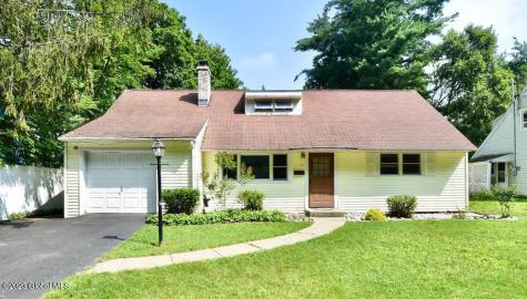 13 Southgate Road Loudonville NY 12211