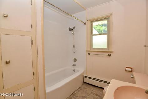 13 Southgate Road Loudonville NY 12211