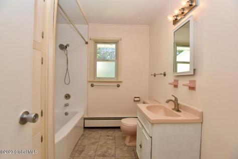 13 Southgate Road Loudonville NY 12211