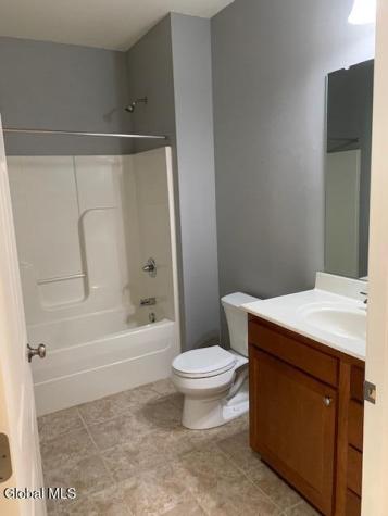 43 Stacey Court Cohoes NY 12047