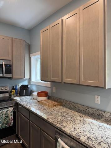 18 Van Dam Street Saratoga Springs NY 12866