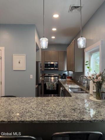 18 Van Dam Street Saratoga Springs NY 12866