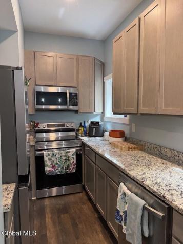 18 Van Dam Street Saratoga Springs NY 12866
