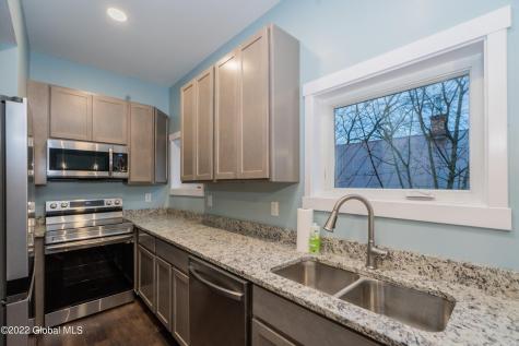 18 Van Dam Street Saratoga Springs NY 12866