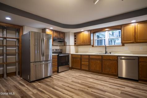 137 Daniels Road Saratoga Springs NY 12866