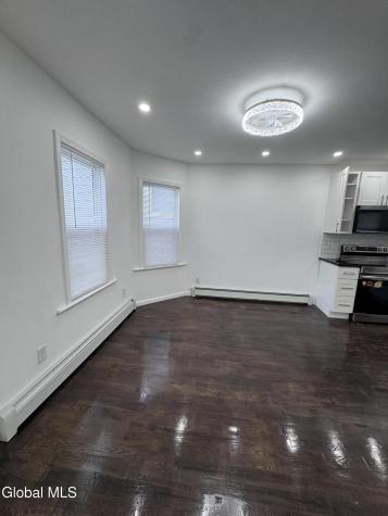 885 Yorkston Schenectady NY 12303