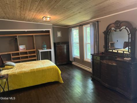 46 Seneca Road Sand Lake NY 12196