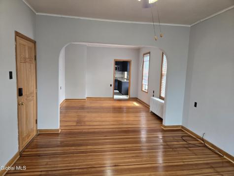 810 6 Th Avenue Troy NY 12182